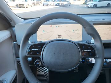 Fahrzeugabbildung Hyundai IONIQ 5 77,4 kWh 4WD UNIQ 20" RELAX ASSIST. PANO