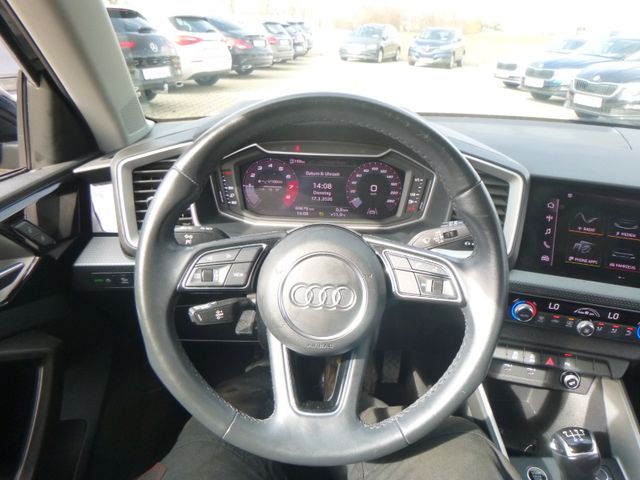 Fahrzeugabbildung Audi A1 Sportback 25 TFSI > S line <