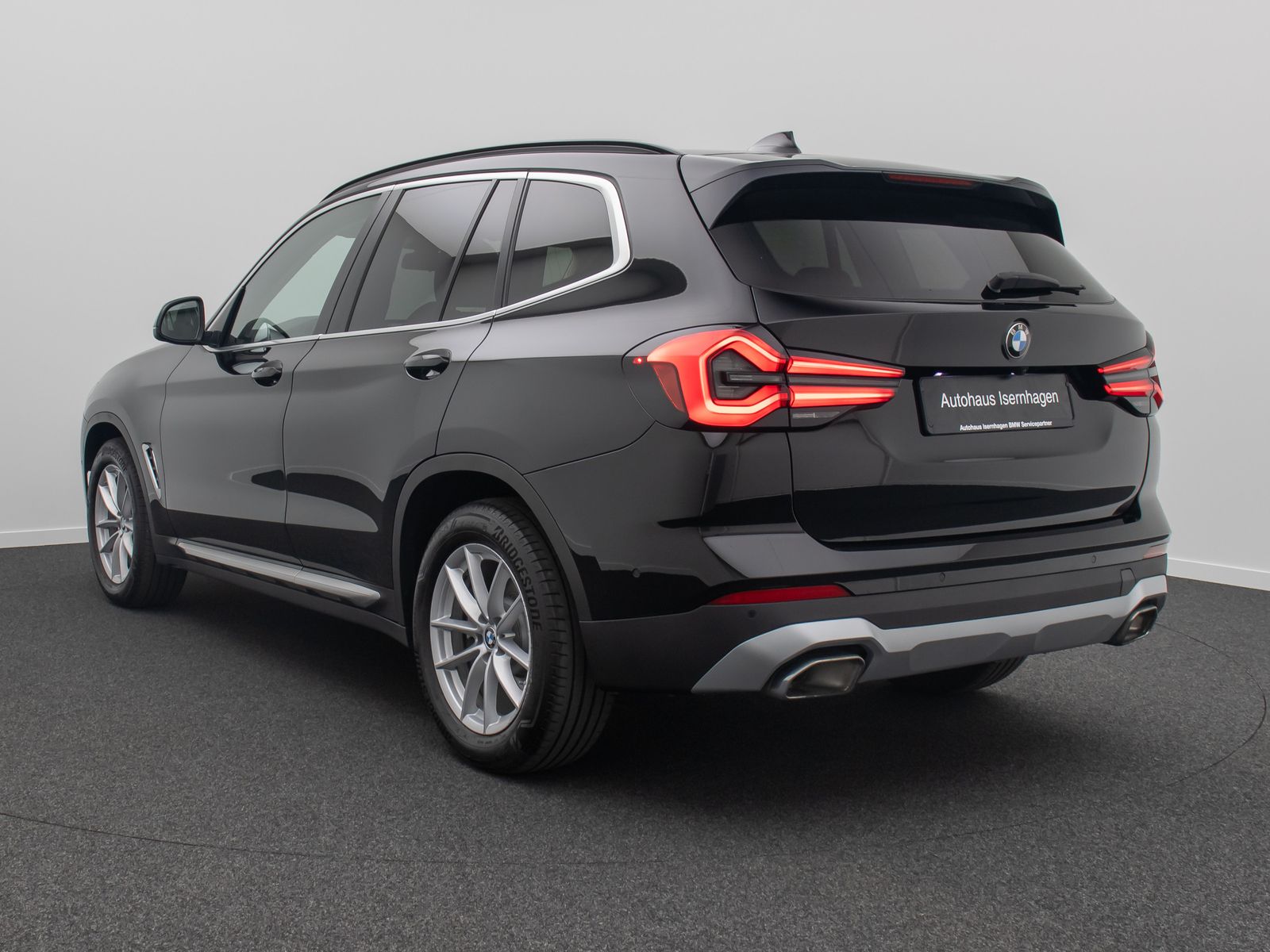 Fahrzeugabbildung BMW X3 xD30d Kamera DAB HiFi Lenkrhzg Alarm Sport