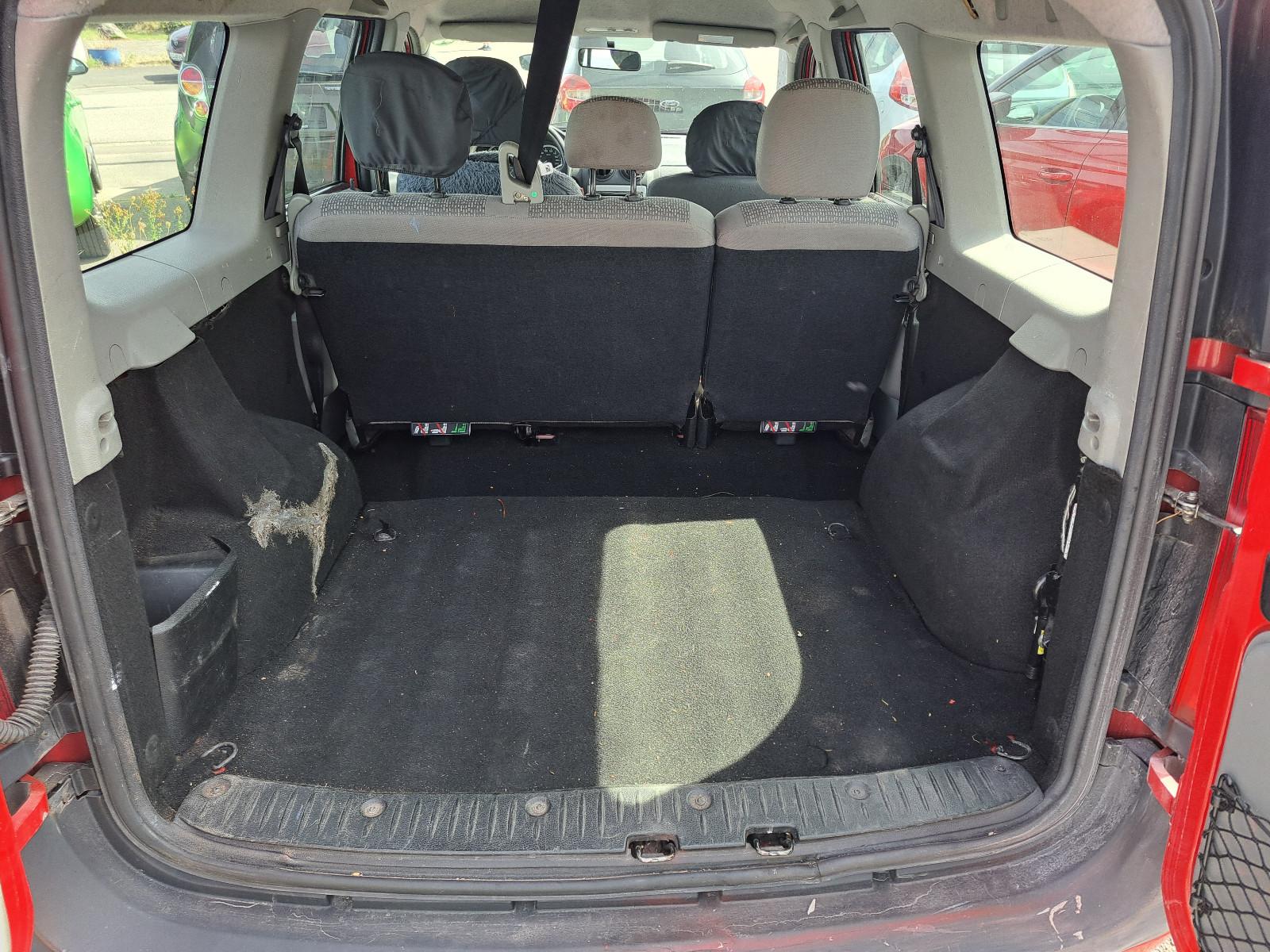 Dacia Logan 2007 — photo 16