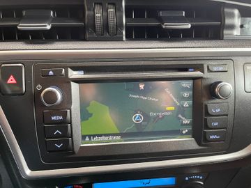 Toyota Auris Life+ Lim. 1.6 Edition *AHK*KAMERA*KLIMAA.