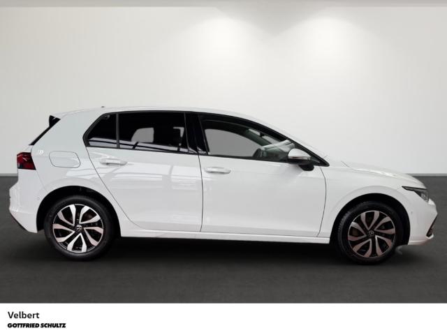 Volkswagen Golf VIII Lim. Active 1.5 TSI 110 kW Standheizun