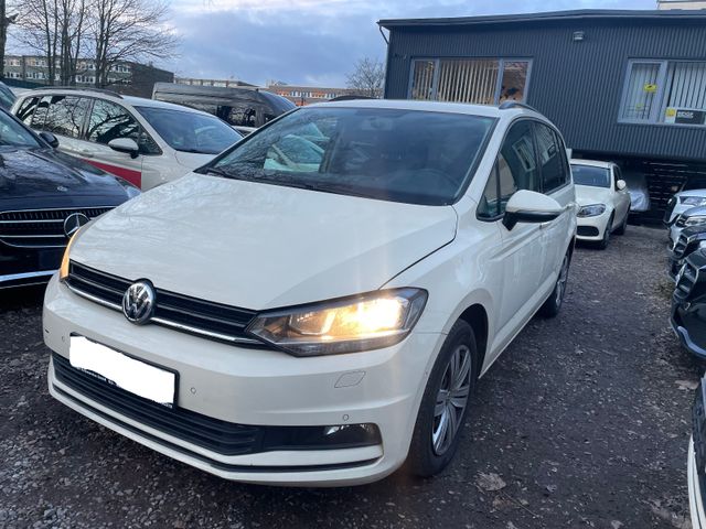 Volkswagen Touran 2.0 DSG Navi PDC