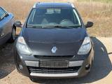 Renault Clio Grandtour PDC HINTEN/Anhängerkupplung/TÜV - Renault Clio aus 2011: Grandtour