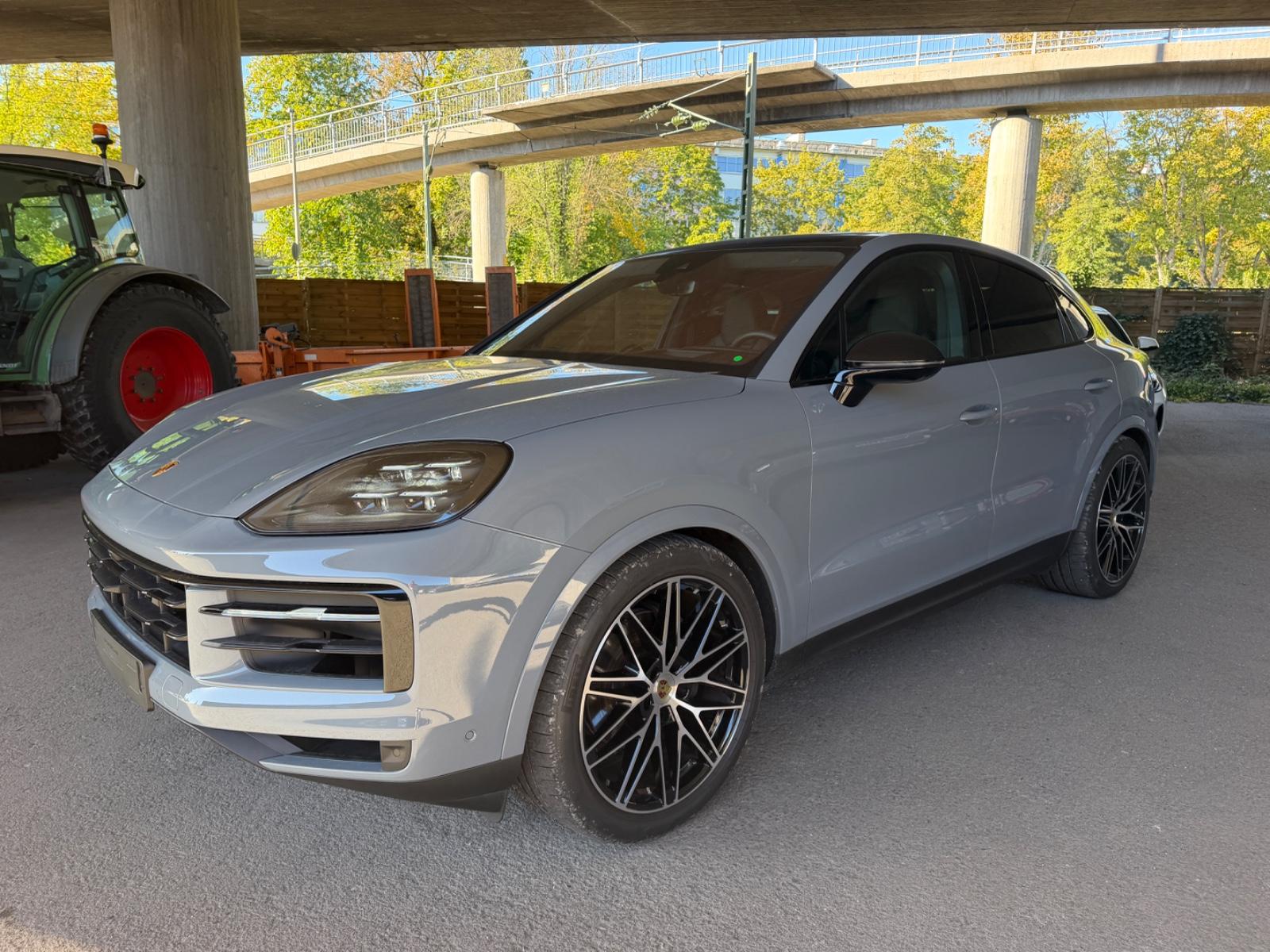 Porsche Cayenne Coupe Soft Close/AHK/Luft/HeadUp/22"