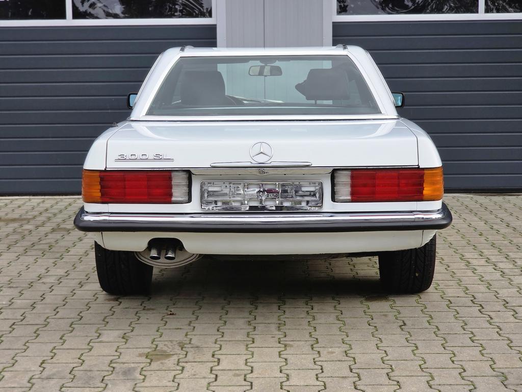 Mercedes-Benz SL 300