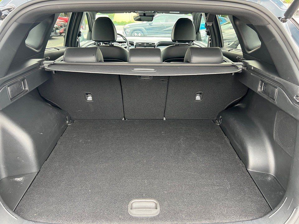 Fahrzeugabbildung Hyundai TUCSON PHEV 1.6 T-GDi 265PS 6-AT 4WD PRIME-Paket