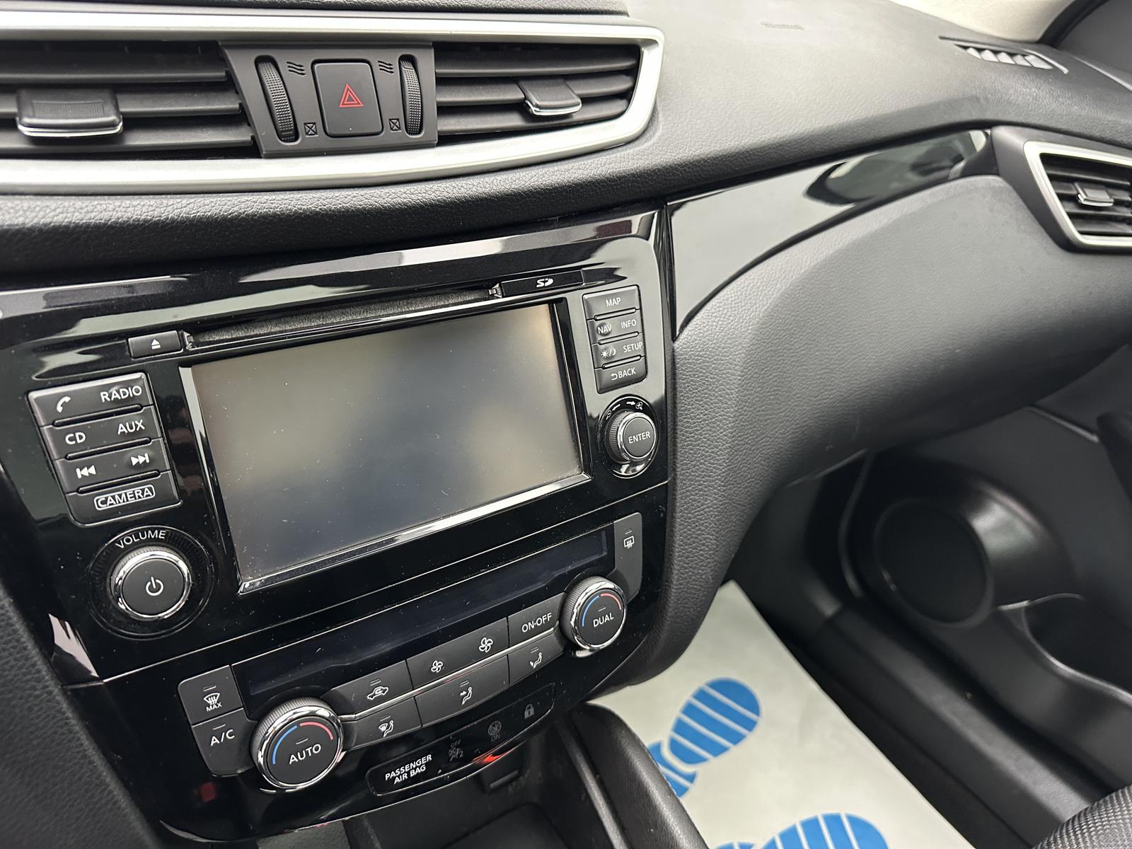 Nissan Qashqai Visia "PANO-NAVI-CAM-MULTI-SITZH"