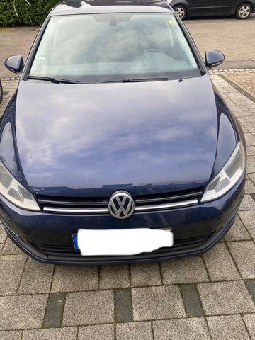 Volkswagen Golf VII Lim. Trendline BMT