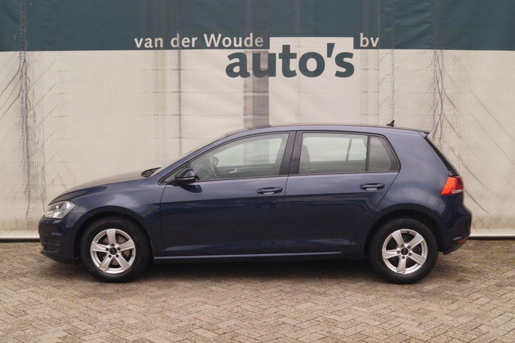 Volkswagen Golf 1.2 TSI Edition 5-türig -ECC-PDC-NAVI-LMV-