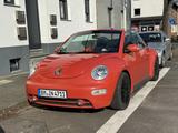 Volkswagen New Beetle 1.6 Cabriolet  - rote Volkswagen New Beetle