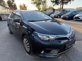 Toyota Auris Touring Sports 1,6 D4-D NAVI/KAMERA/LED - schwarze Toyota Auris Touring Sports