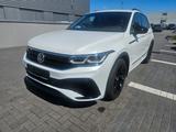 Volkswagen Tiguan R Line BLACK/PANO/LEDER/HUD/MEM/CAM