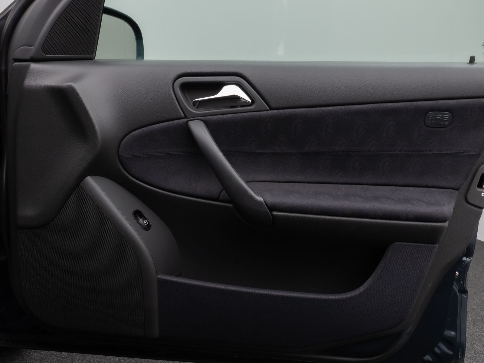 Fahrzeugabbildung Mercedes-Benz C 180 Limousine Kompressor Tempomat PDC