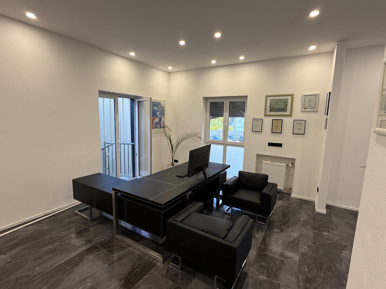 showroom-image-bottom
