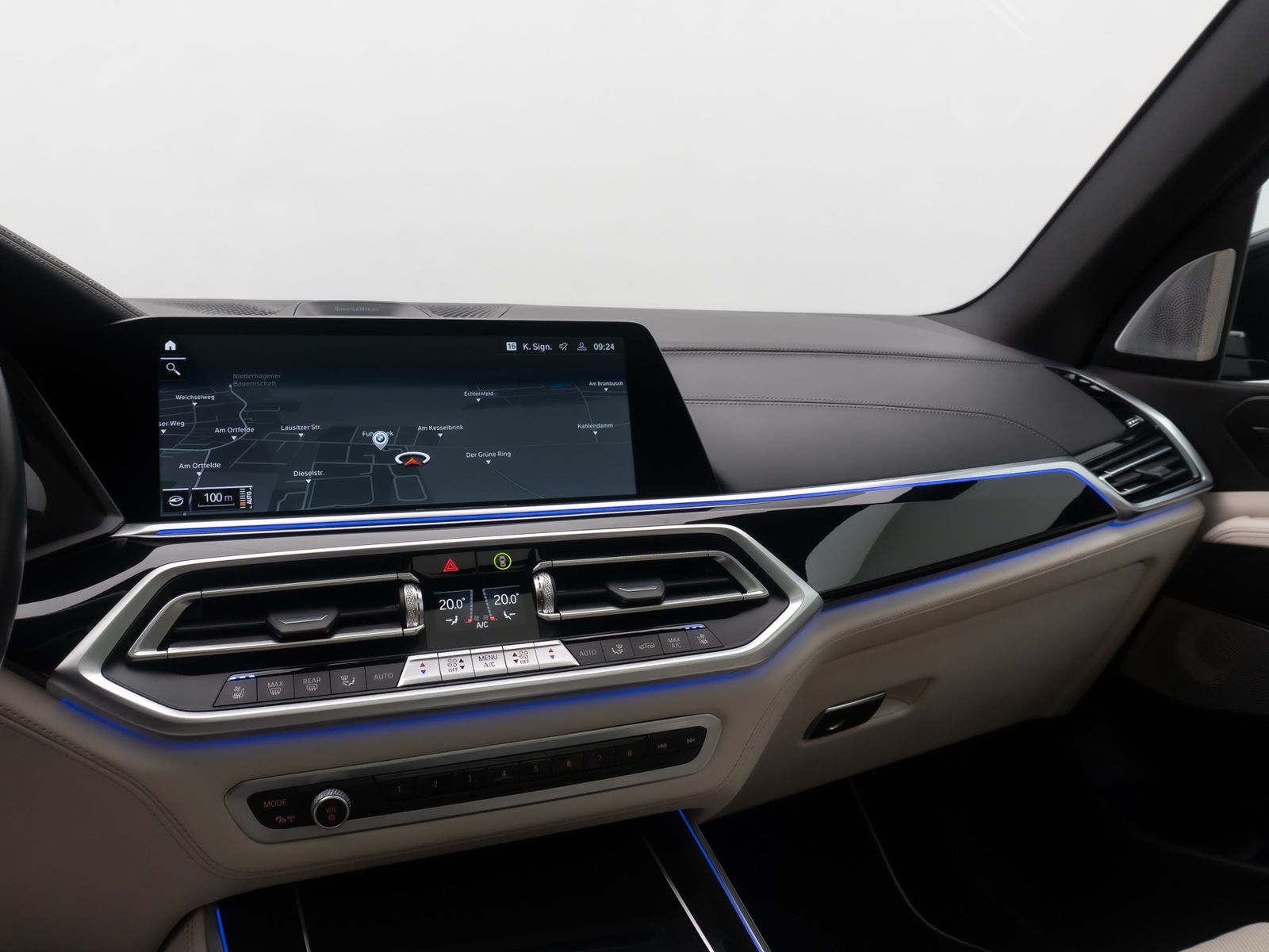 Fahrzeugabbildung BMW X5 xD40i M Sport FondEnt Massage Individual Voll