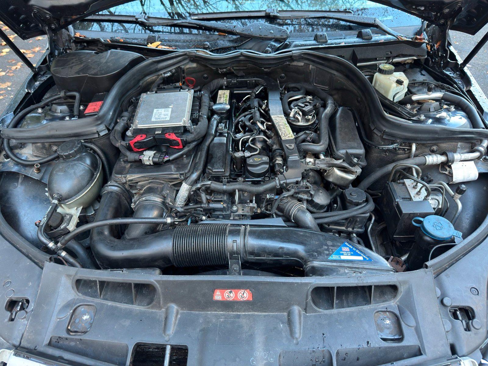 Mercedes-Benz C250 2010 — photo 10