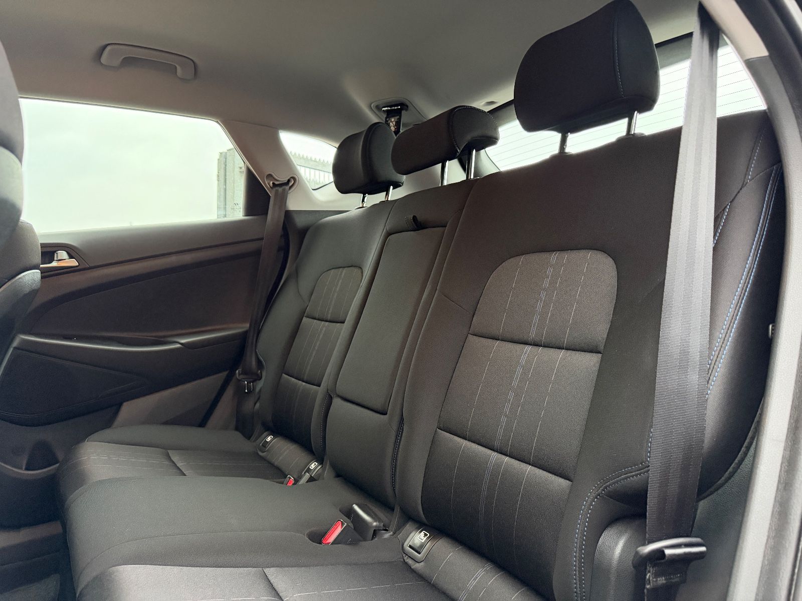 Fahrzeugabbildung Hyundai Tucson 1.6 GDI*KAMERA*NAVI*PDC*SITZHEIZ*PDC*ALU