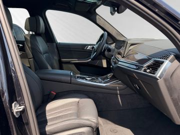 BMW X7 - 7