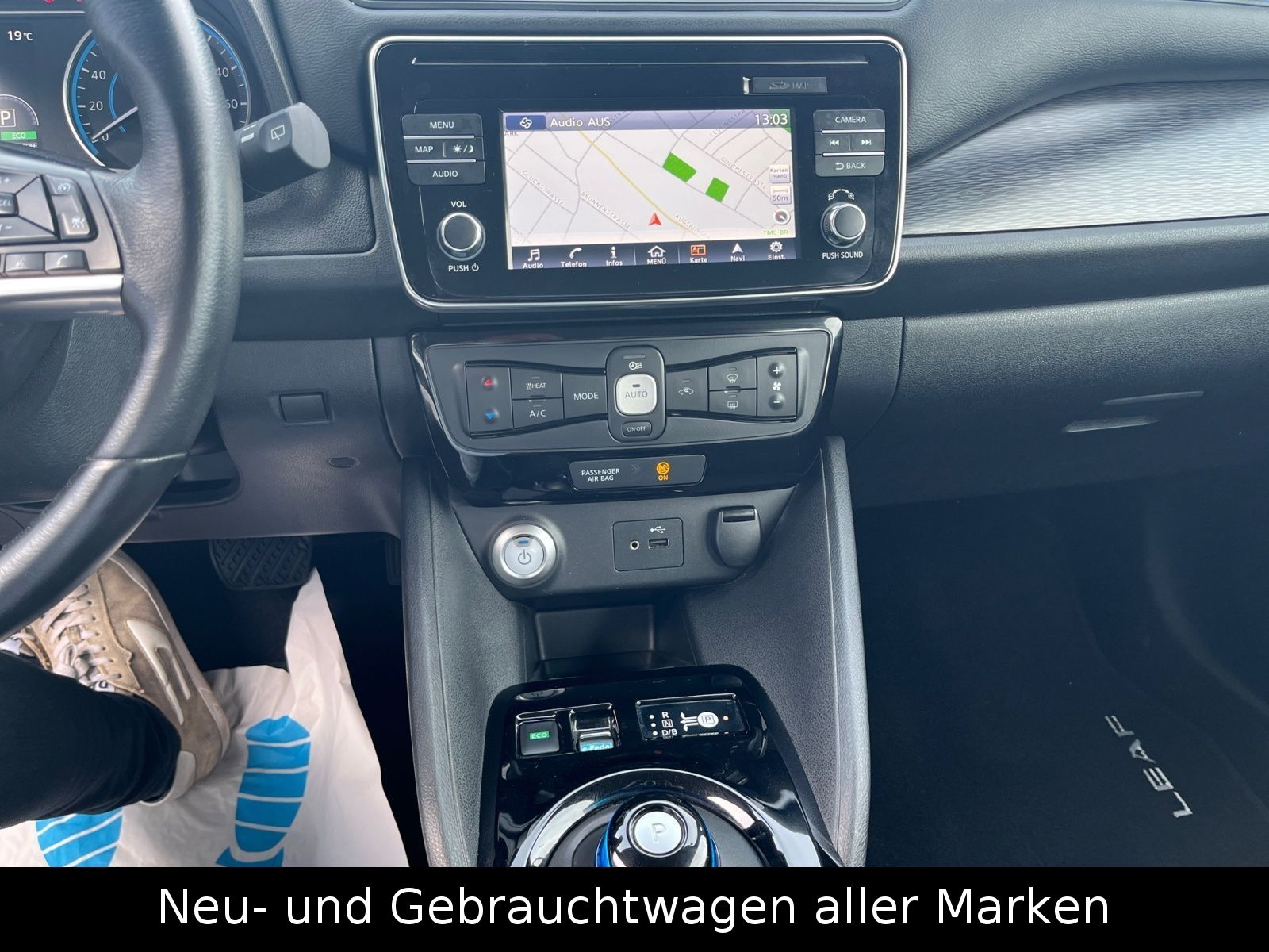 Fahrzeugabbildung Nissan Leaf 40 kWh Automatik - ACENTA -Navi,360°;SOH96%