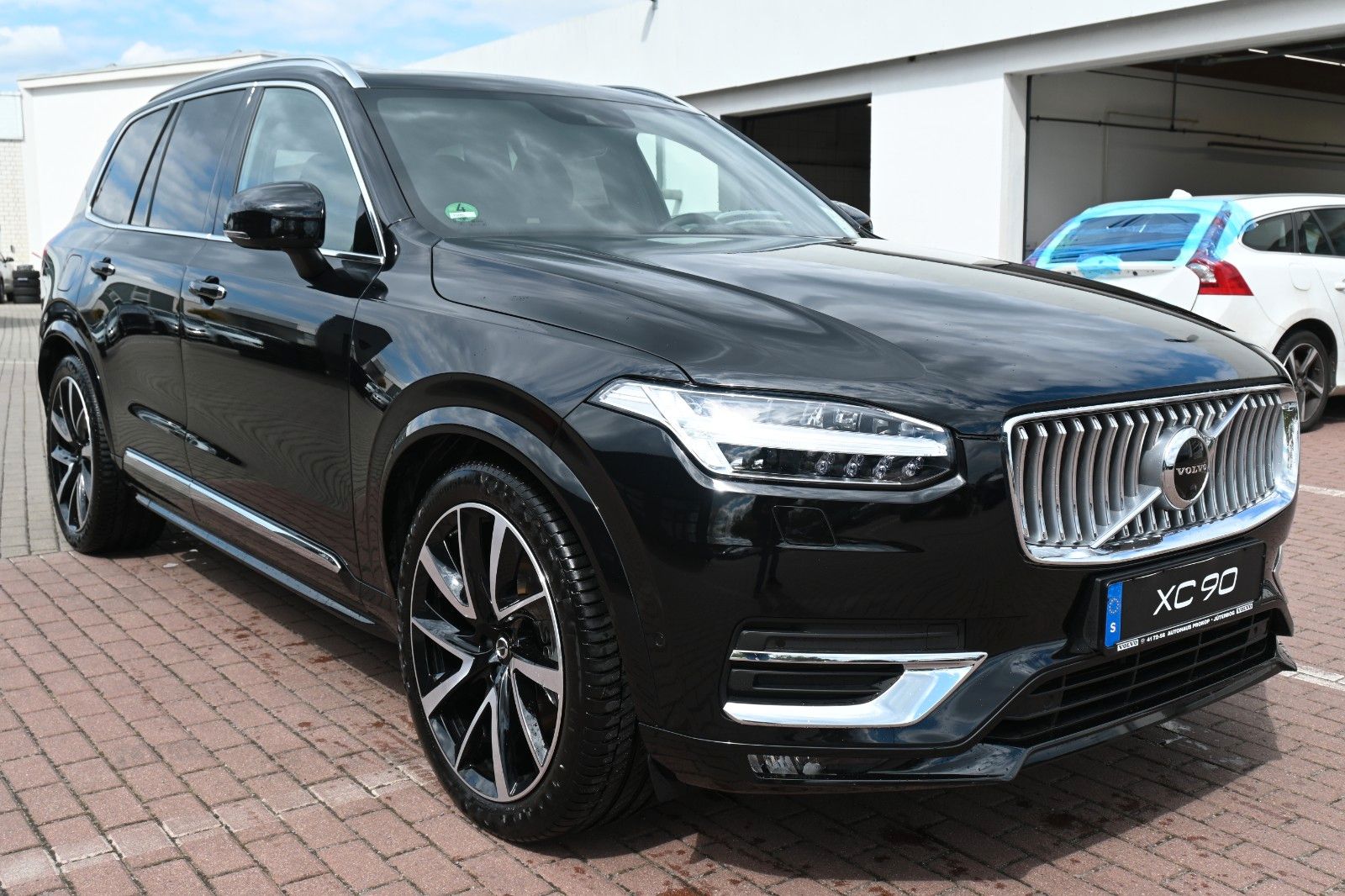 Fahrzeugabbildung Volvo XC90 B5D AWD Inscription*LUFT*STDHZG*360*AHK*ACC