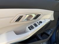 BMW 318 - Vorschau Bild 11