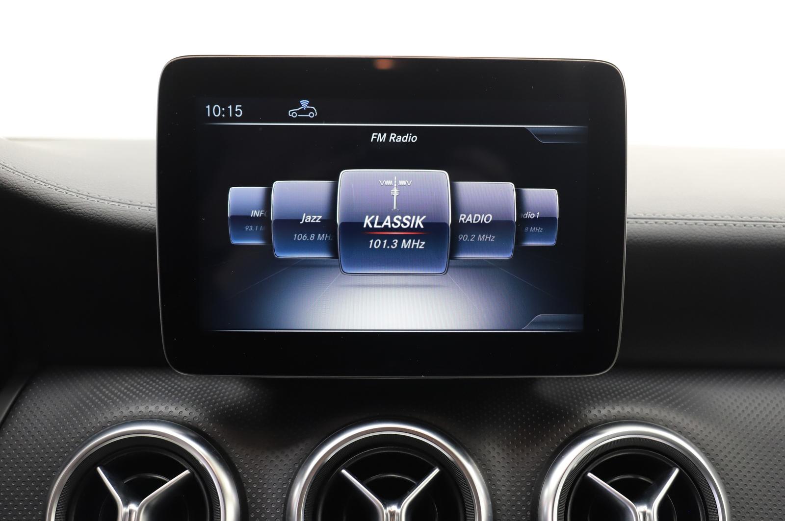 Mercedes-Benz A 45 AMG 381PS 4Matic Carplay Memory Pano PAGA