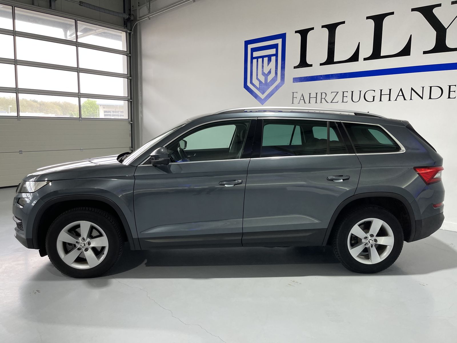Fahrzeugabbildung SKODA Kodiaq Ambition 2.0 TDI*AHK*ACC*Cam*STHZ*Navi*