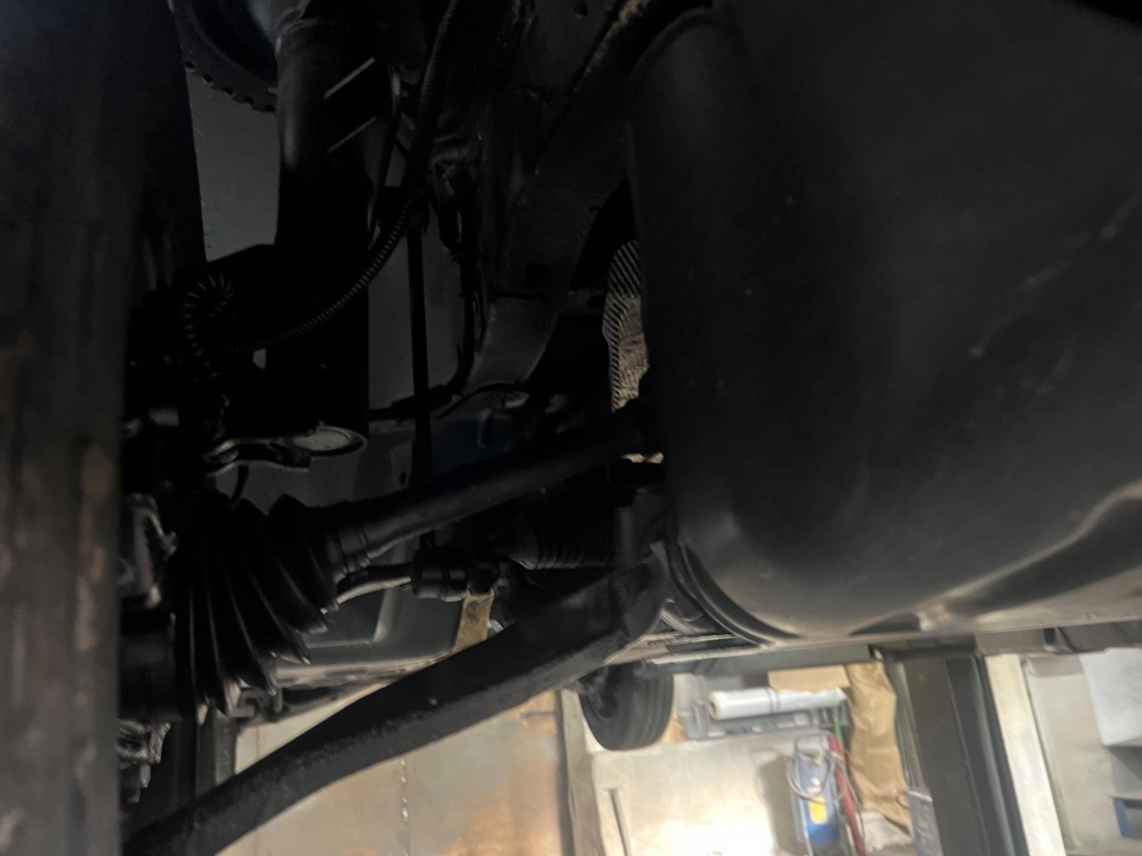 Volkswagen Transporter 2012 — photo 13