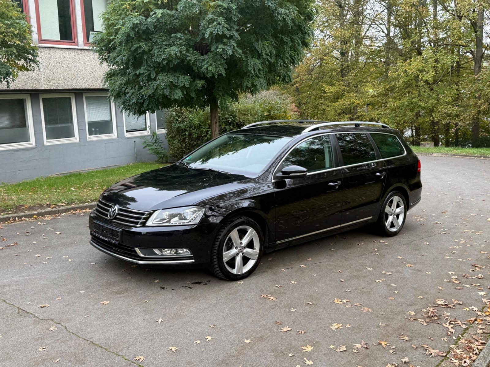 Volkswagen Passat 2014 — rear view