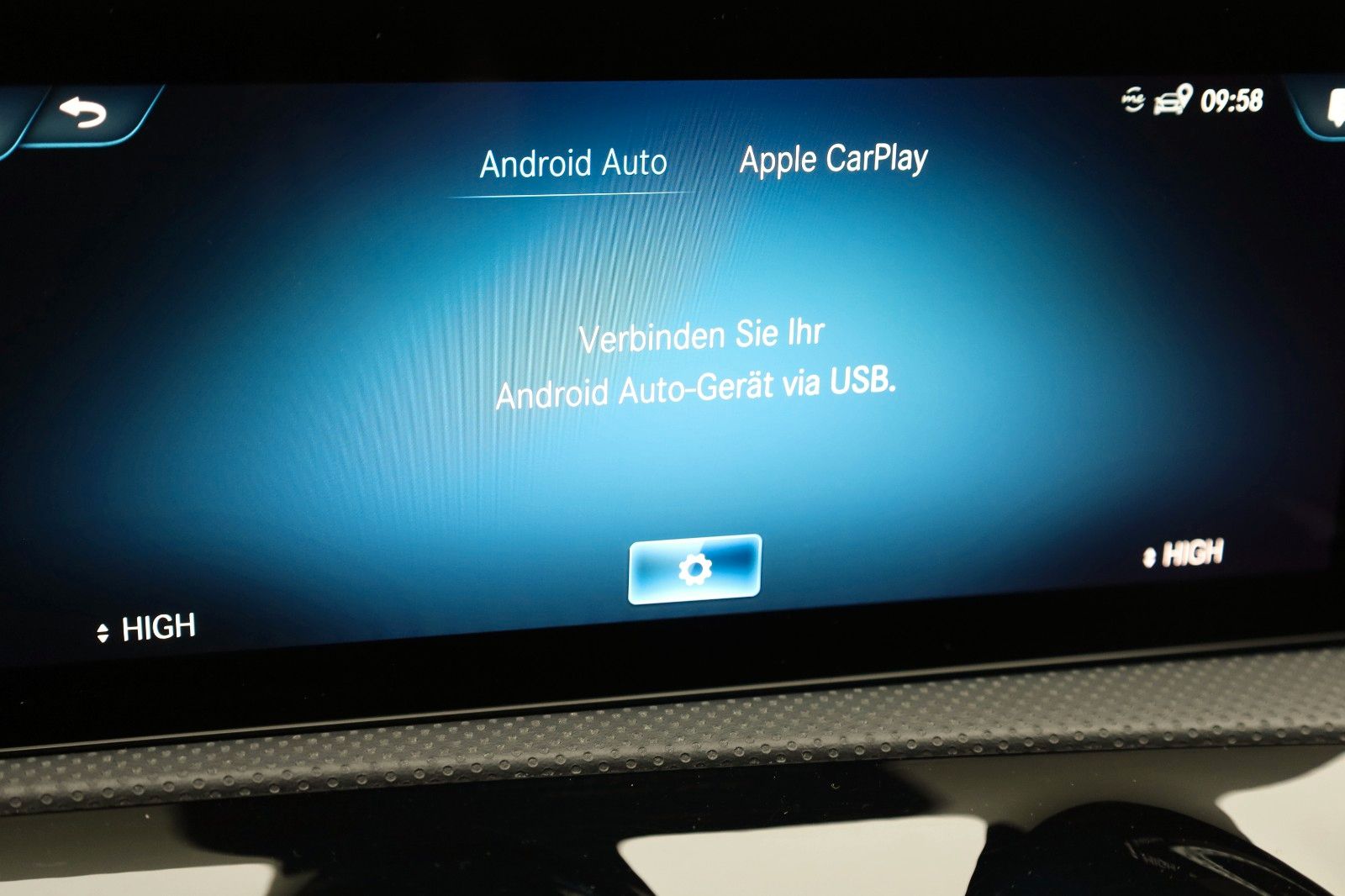 Fahrzeugabbildung Mercedes-Benz CLA 200d SB AMG Line T.Leder,Navi,LED,Night/Park