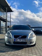 Volvo V50 1.8 Momentum Momentum - Volvo V50 Momentum mit Benzin-Antrieb