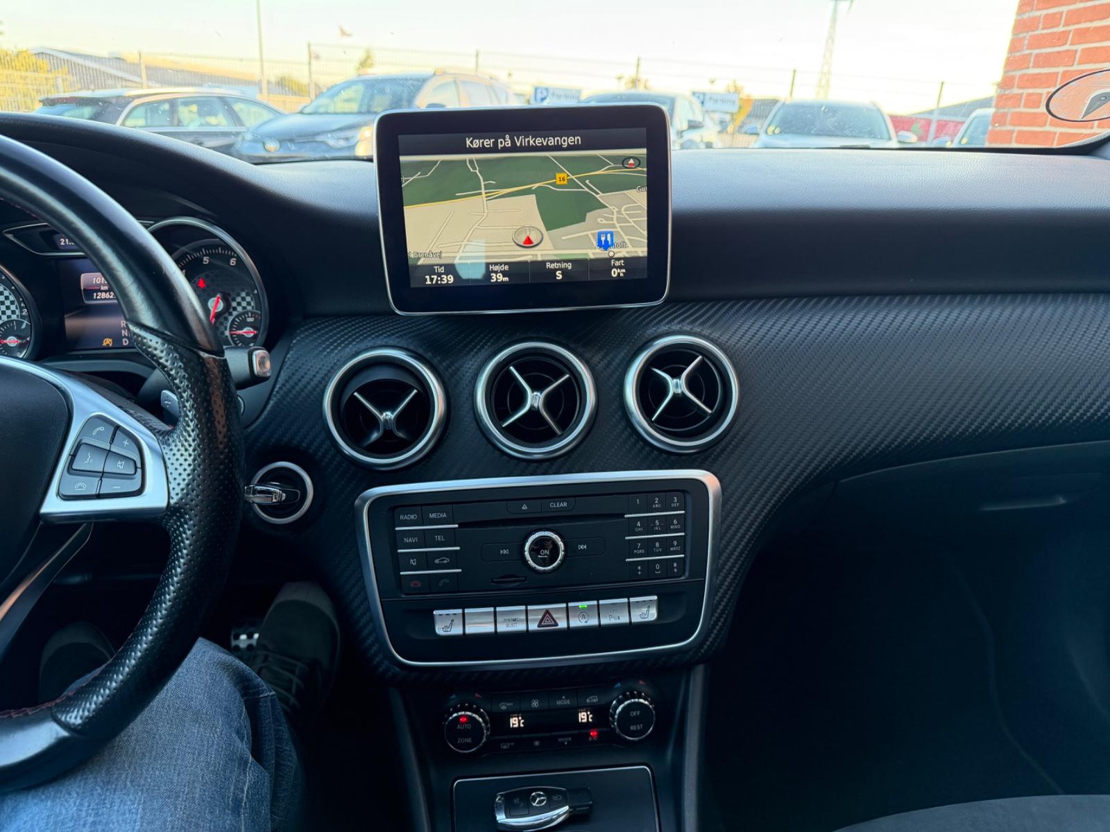 Mercdes-Benz A200 AMG 1.6 156ch - Harman Kardon - CT récent - Toit ouvrant - Régulateur de vitesse