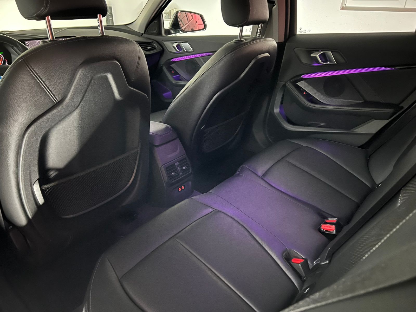 Fahrzeugabbildung BMW 120 d xDrive LUXURY LINE/LED/HuD/VRTL PIT/PANO