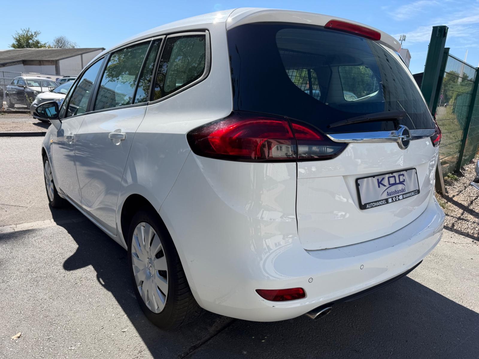 Opel Zafira 2015 — двигун 1.956 cm³, 170 HP (125kW)