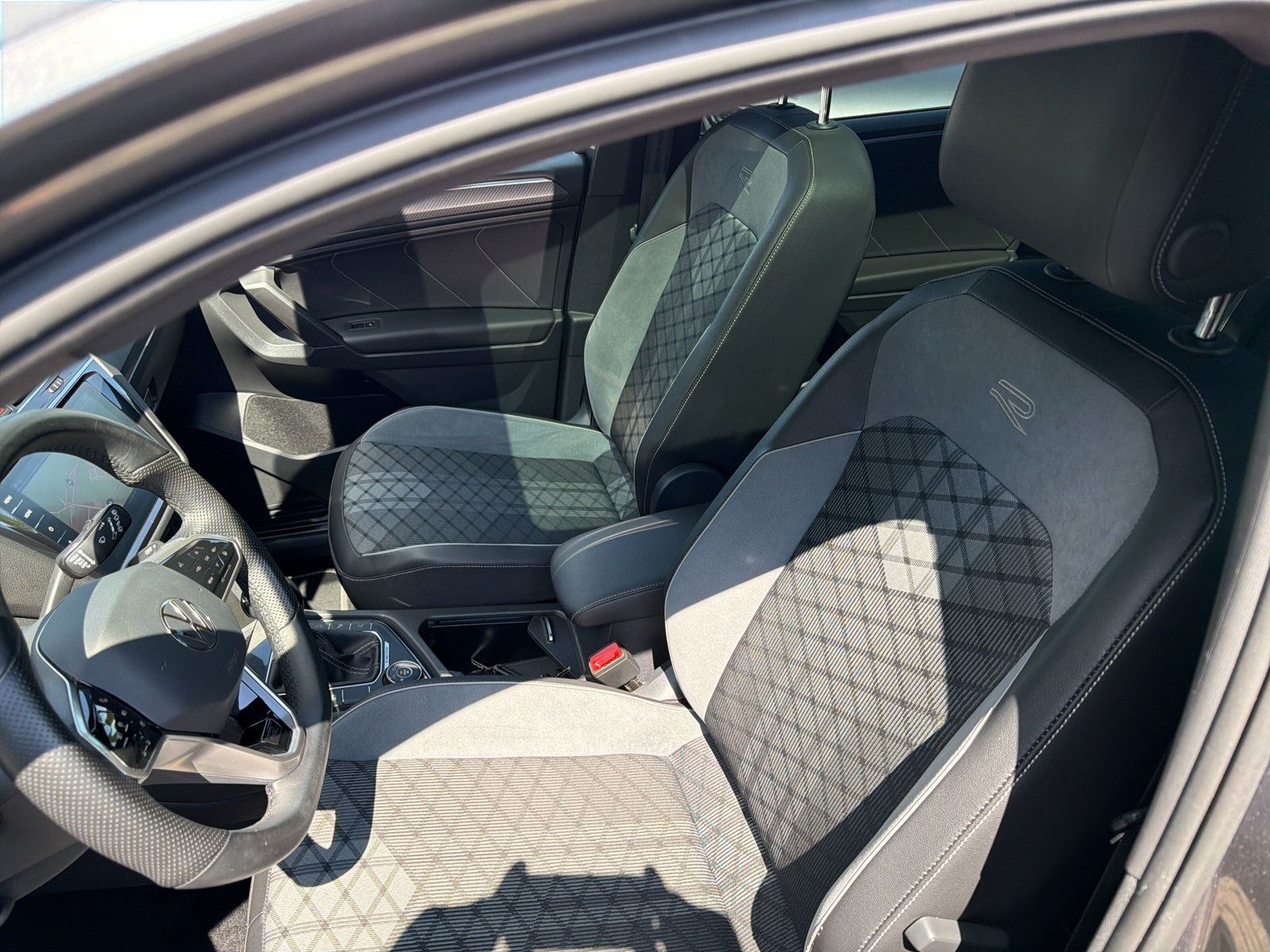 Tiguan Allspace R-Line 4Motion TDi DSG PANO AZV 