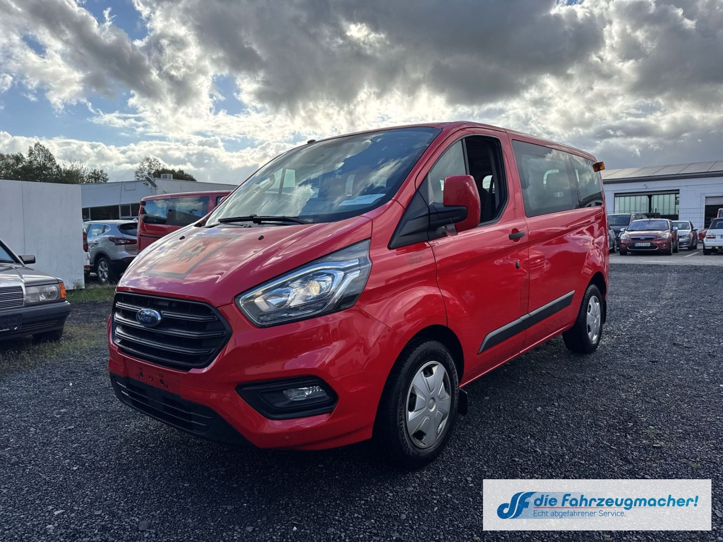 Fahrzeugabbildung Ford Transit Custom Tourneo 320 L1 Trend *EXPORT *26