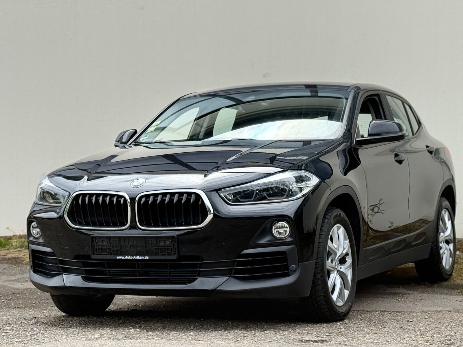 BMW X2 sDrive 18 i Advantage Led/SHZ/PDC) V+H