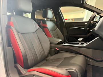 2025 AUDI RS6 photo 10