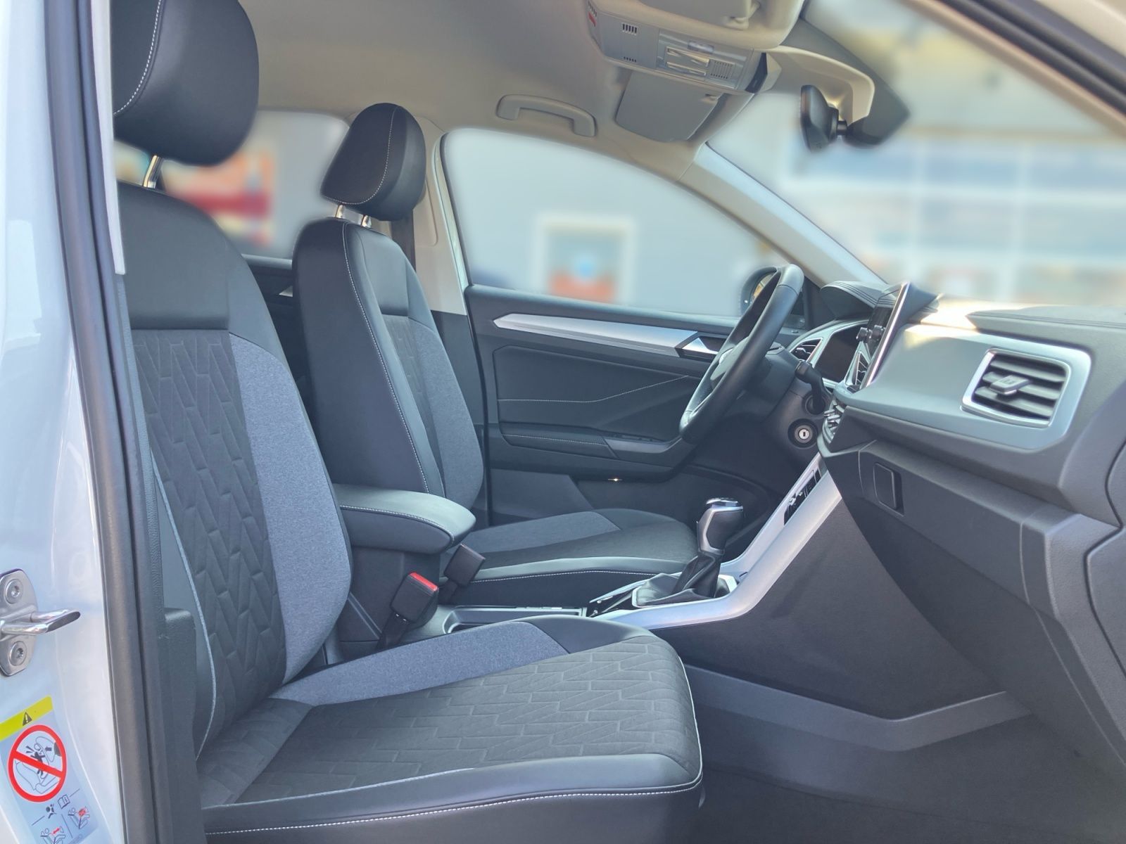 Volkswagen T-Roc - Bild 15