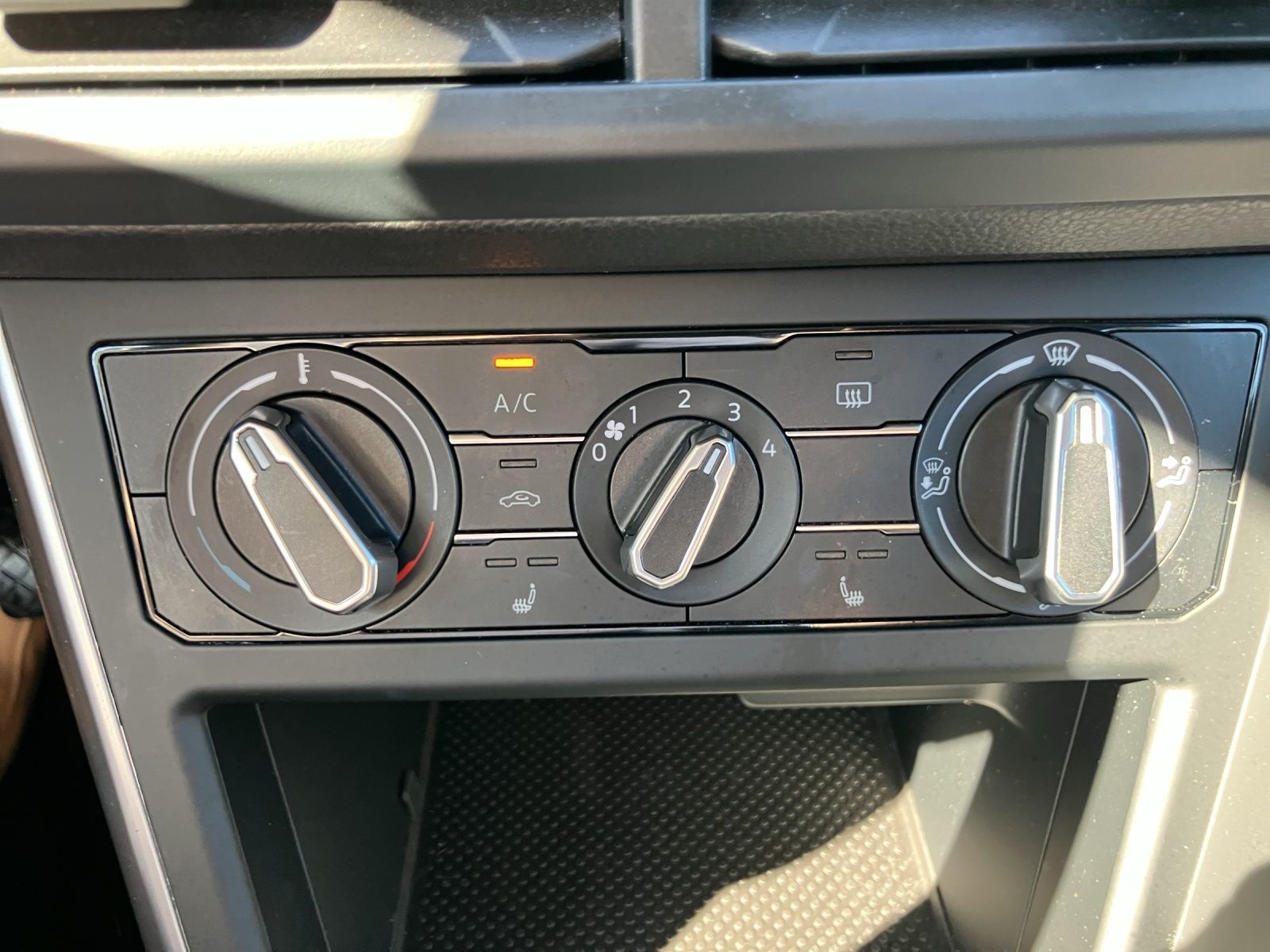 Fahrzeugabbildung Volkswagen Polo 1.0 Life