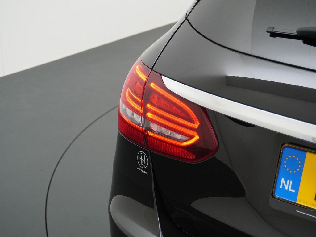 Mercedes-Benz C 200 Estate d FACELIFT AMG Styling 1e besitzer