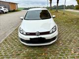 Volkswagen Golf 2.0 TSI GTI adidas GTI - Volkswagen Golf: GTI Adidas