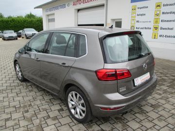 Volkswagen Golf - 6