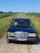 Mercedes-Benz S 123 T Modell 230 4 Gang dB 904 - Mercedes-Benz 230 mit Benzin-Antrieb: Kombi