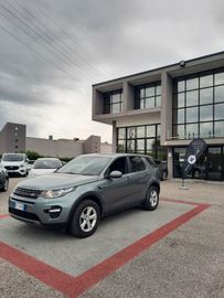 Land-Rover Discovery Sport - 1
