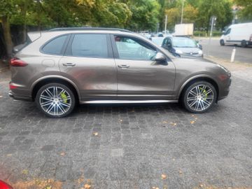 Porsche Cayenne - 5
