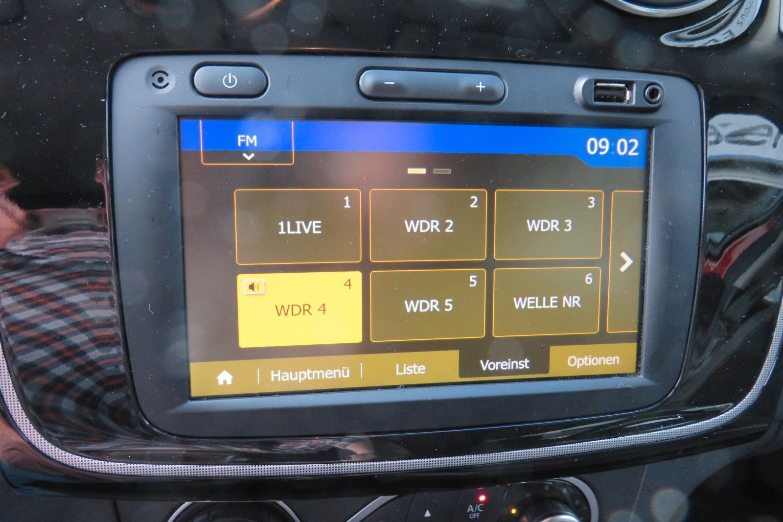 Fahrzeugabbildung Dacia Sandero Stepway NAVI SITZH. GRA PDC +KAMERA 1.HD