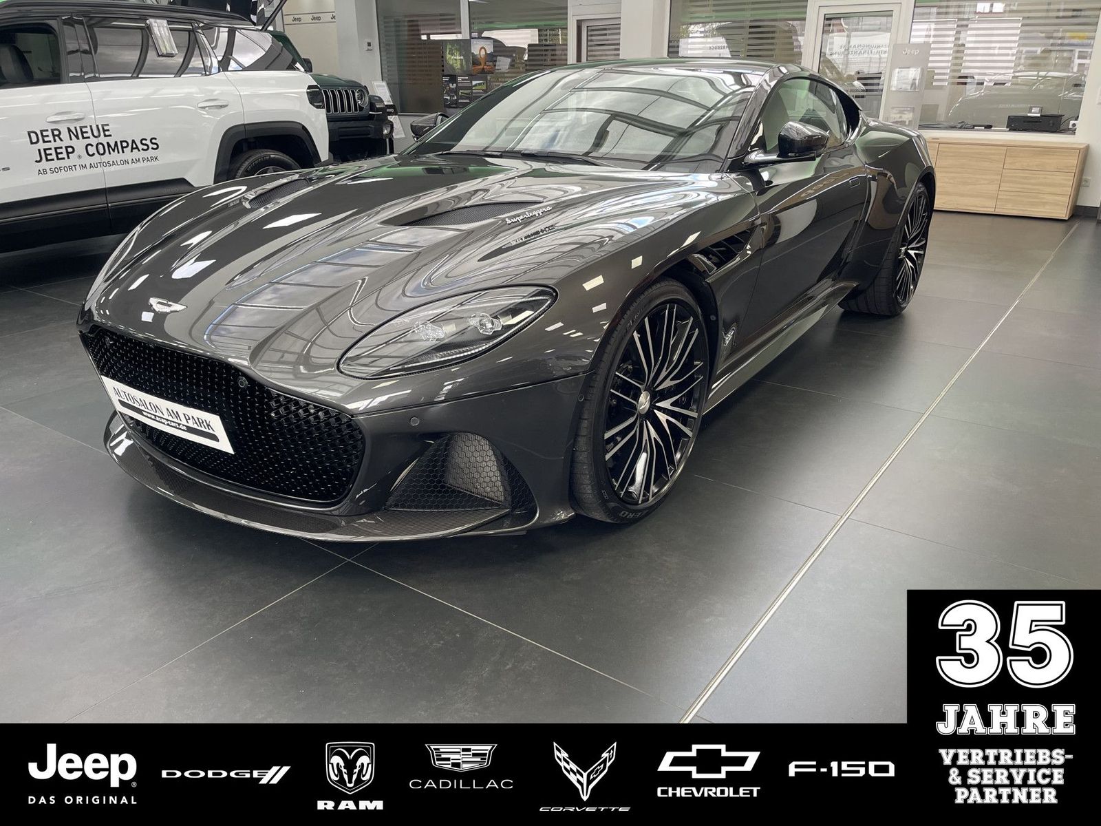 ASTON MARTIN DBS