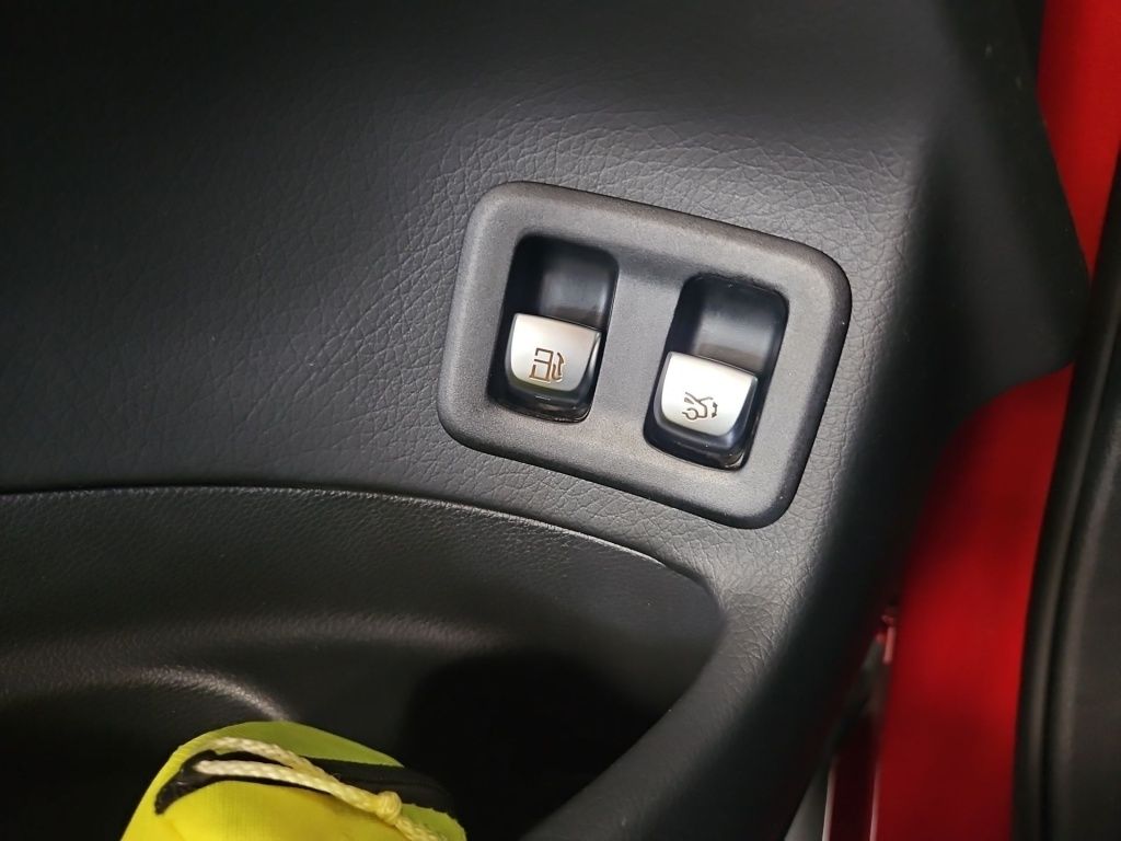 Fahrzeugabbildung Mercedes-Benz GLC 300 e 4M AMG Night AHK Pano LED SHZ Ambie.